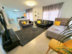 Barak Royal suites 20 Garden jacuzzi - ג'קוזי בחצר